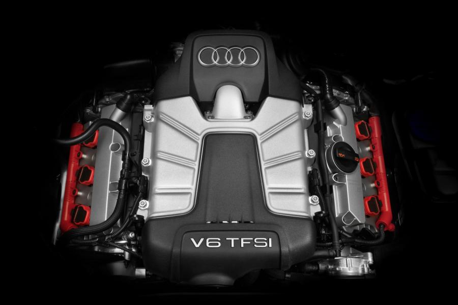 Моторный отсек Audi SQ5 TFSI (8R) 2013 года  (NA) (фото 3 из 27)